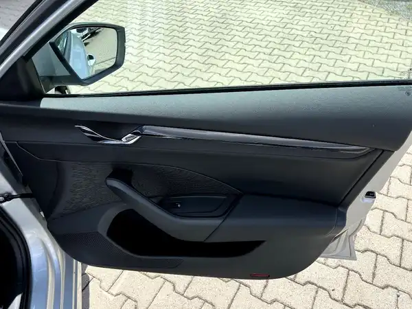 ŠKODA OCTAVIA (20/28)