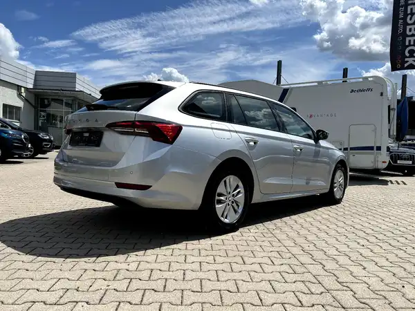 ŠKODA OCTAVIA (4/28)