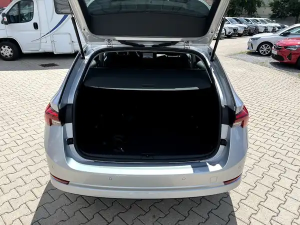 ŠKODA OCTAVIA (7/28)
