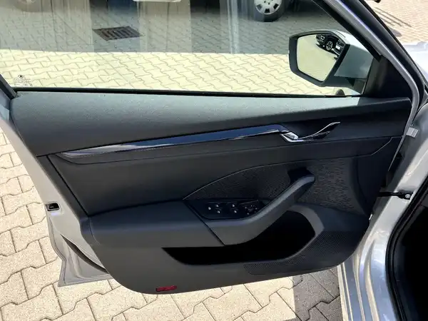 ŠKODA OCTAVIA (10/28)