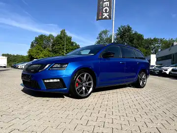 ŠKODA OCTAVIA RS (1/28)