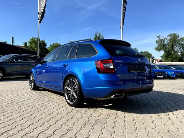 ŠKODA OCTAVIA RS (3/28)