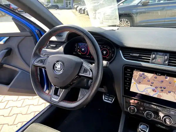 ŠKODA OCTAVIA RS (27/28)