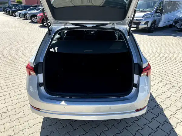 ŠKODA OCTAVIA (7/27)