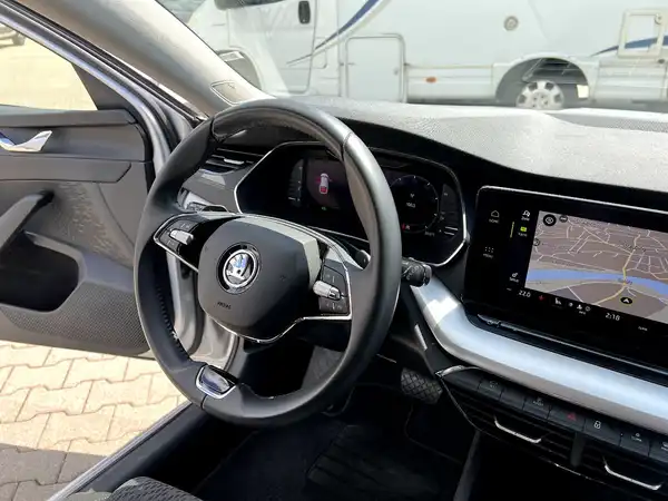 ŠKODA OCTAVIA (27/28)