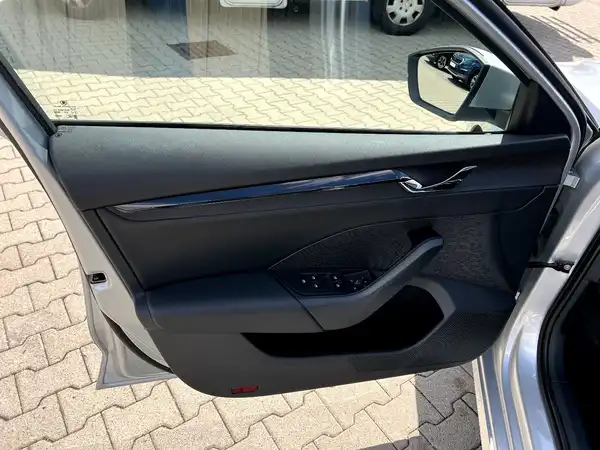 ŠKODA OCTAVIA (10/28)