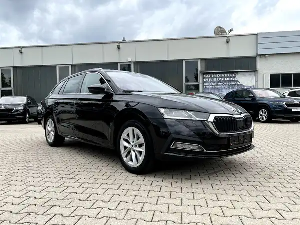 ŠKODA OCTAVIA (5/28)