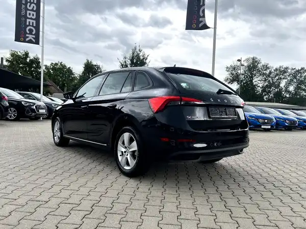 ŠKODA SCALA (2/26)