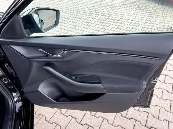 ŠKODA SCALA (19/26)