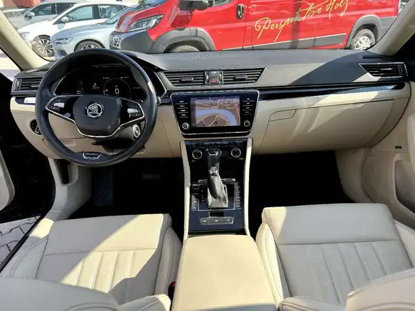 ŠKODA SUPERB (20/24)