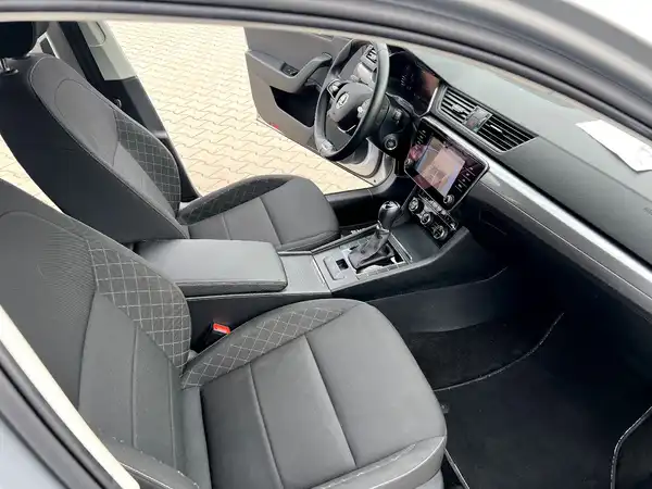 ŠKODA SUPERB (20/26)