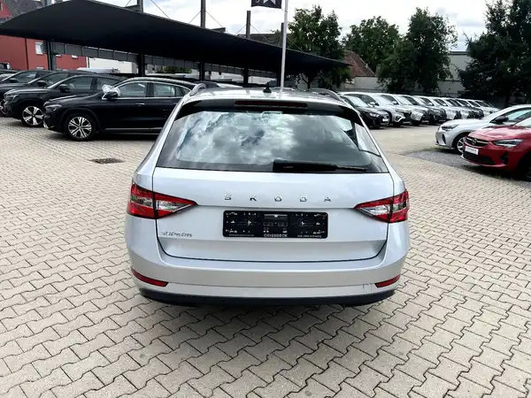 ŠKODA SUPERB (3/26)