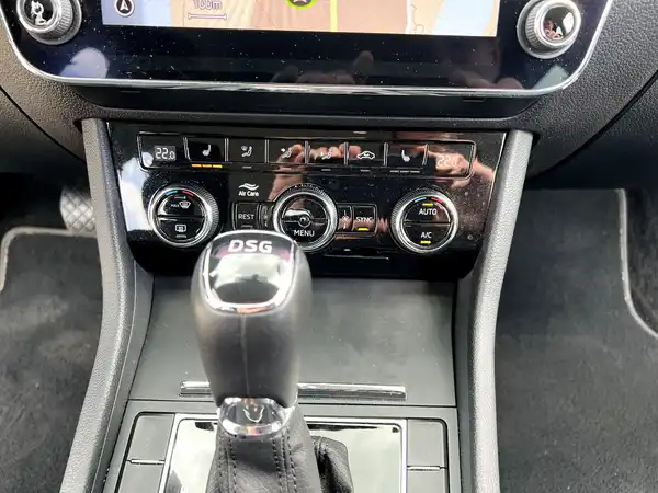 ŠKODA SUPERB (23/26)