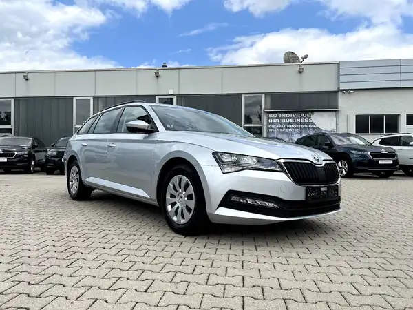 ŠKODA SUPERB (5/26)