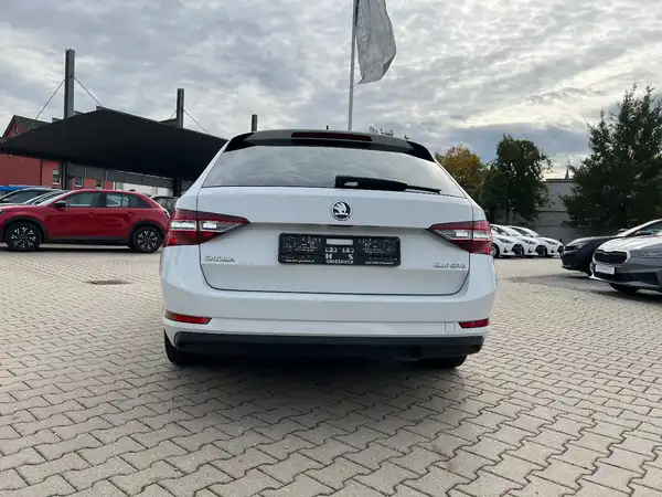 ŠKODA SUPERB (3/27)