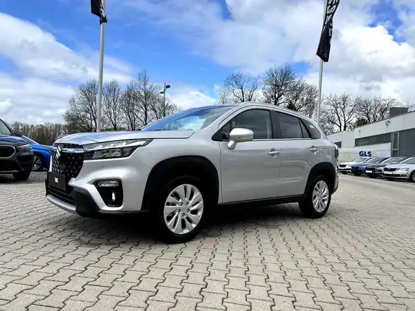 SUZUKI S-CROSS (1/26)
