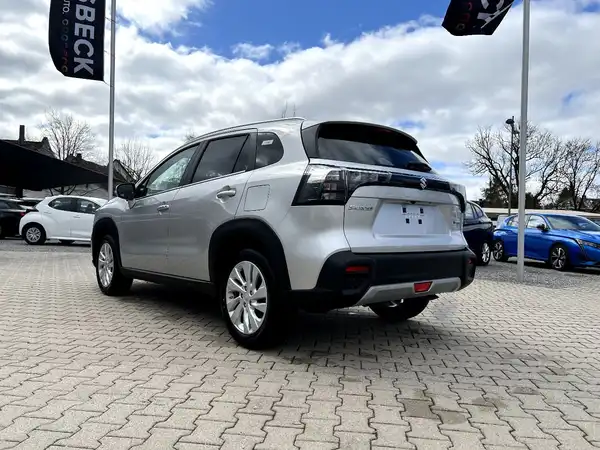 SUZUKI S-CROSS (2/26)