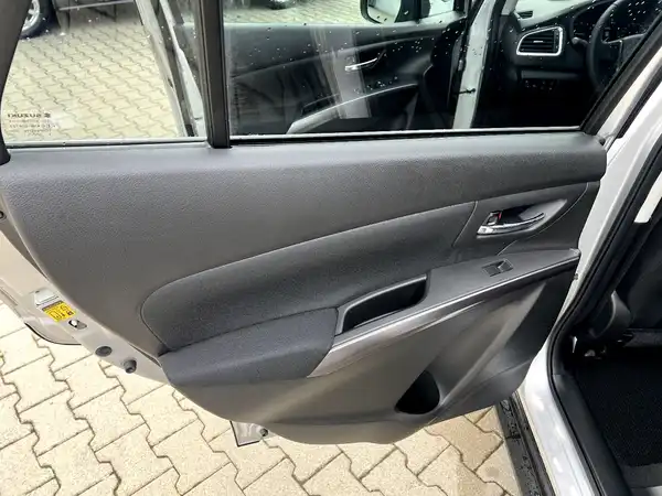 SUZUKI S-CROSS (11/26)