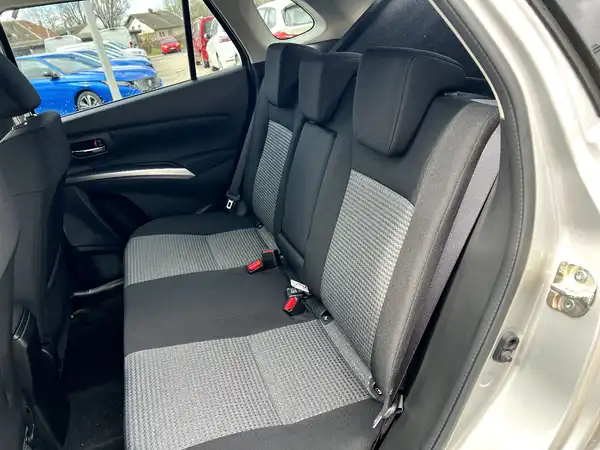 SUZUKI S-CROSS (13/26)