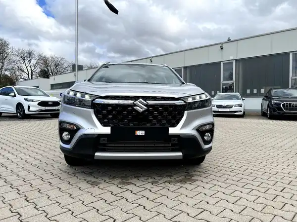 SUZUKI S-CROSS (6/26)