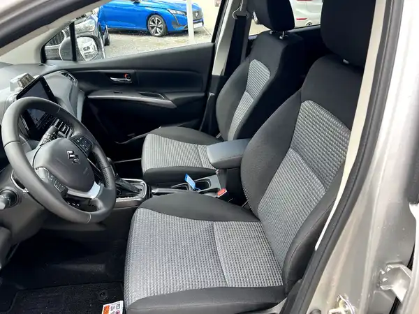 SUZUKI S-CROSS (8/26)