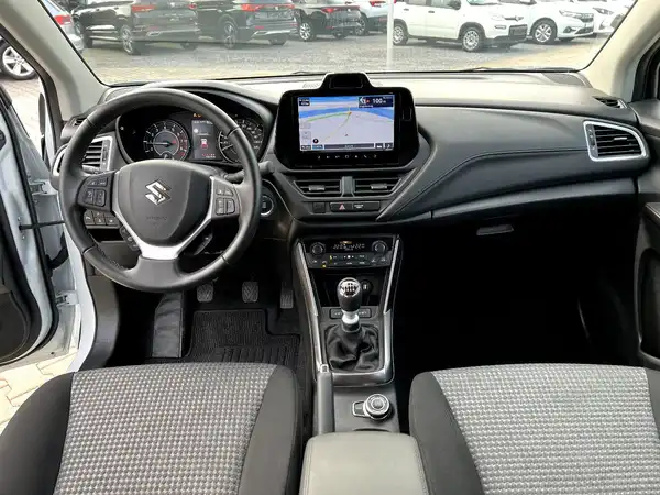 SUZUKI S-CROSS (17/26)