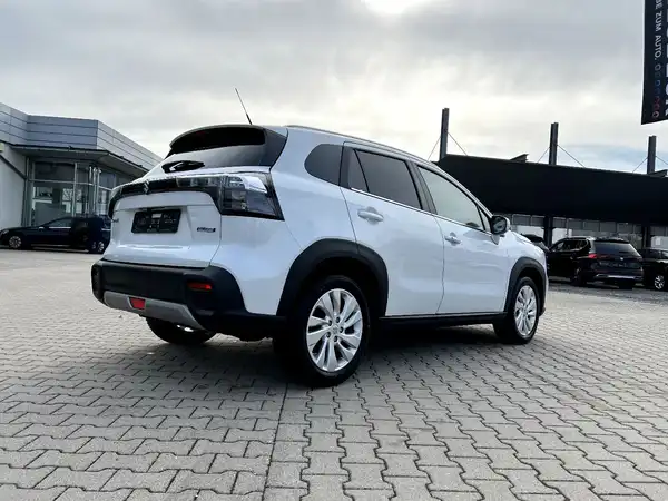 SUZUKI S-CROSS (4/26)