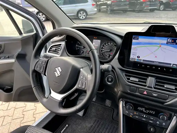 SUZUKI S-CROSS (25/26)