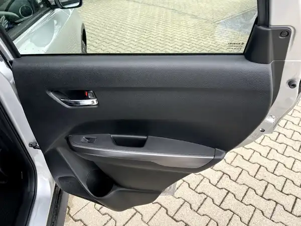 SUZUKI VITARA (14/26)