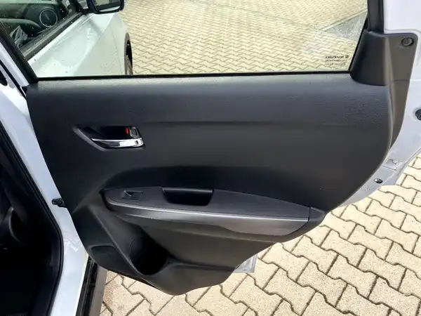 SUZUKI VITARA (14/27)