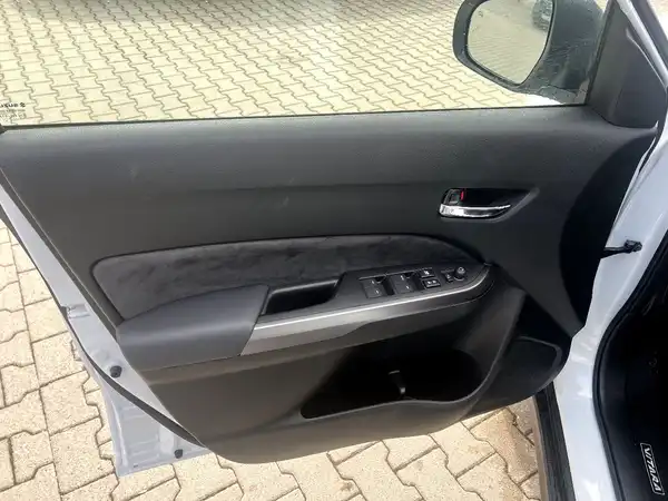 SUZUKI VITARA (10/27)