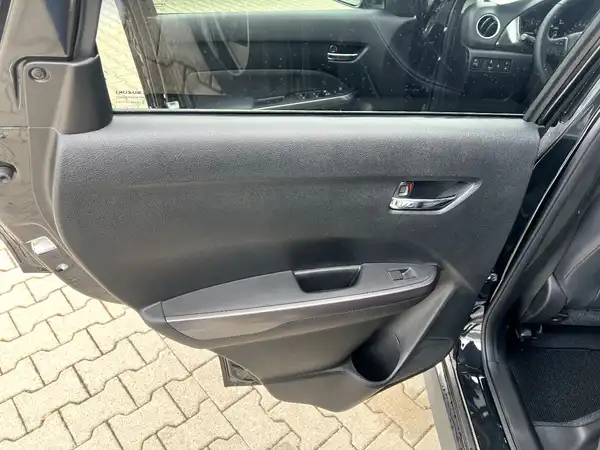 SUZUKI VITARA (11/27)