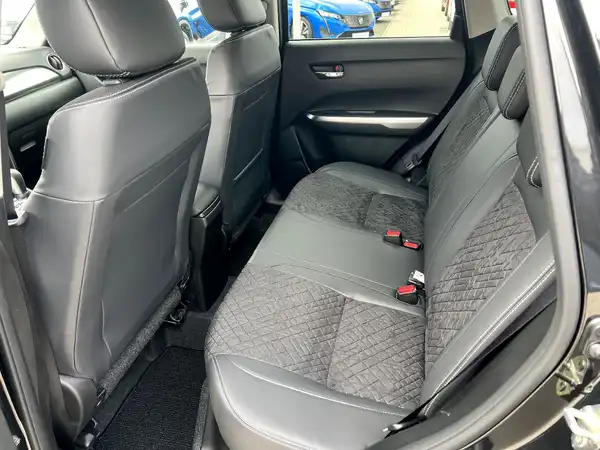 SUZUKI VITARA (12/27)