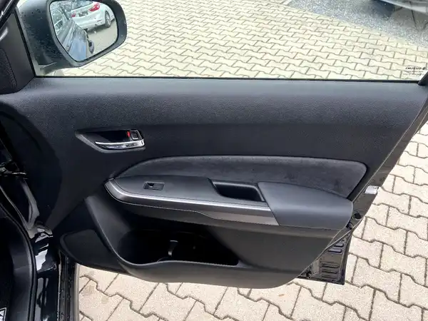 SUZUKI VITARA (19/27)
