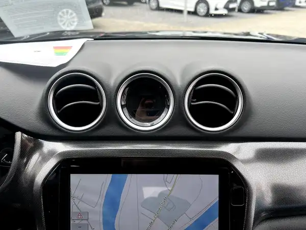 SUZUKI VITARA (25/27)