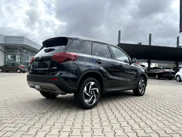 SUZUKI VITARA (4/27)