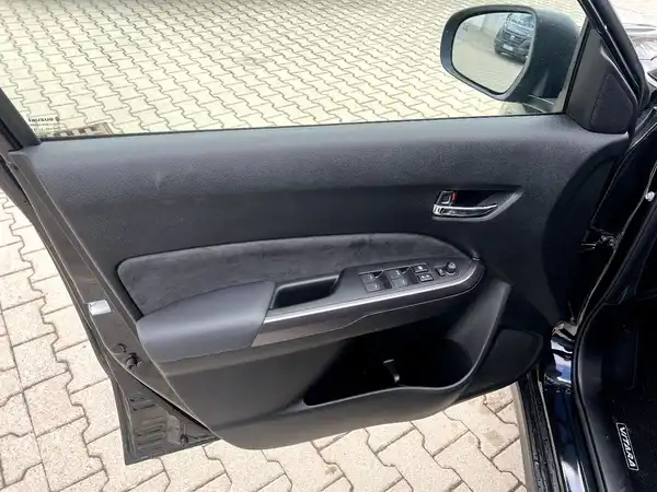 SUZUKI VITARA (10/27)