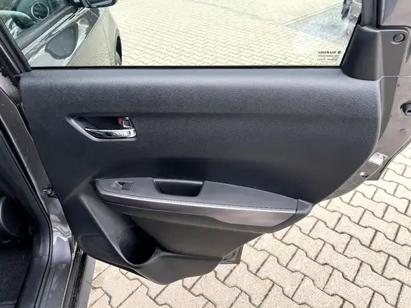 SUZUKI VITARA (14/26)