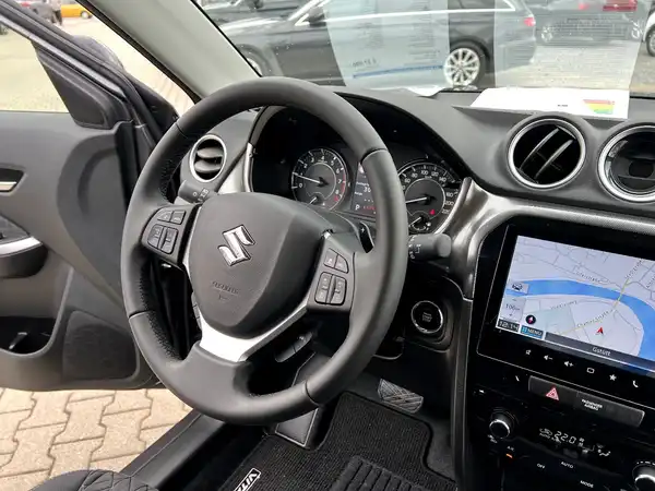 SUZUKI VITARA (25/26)