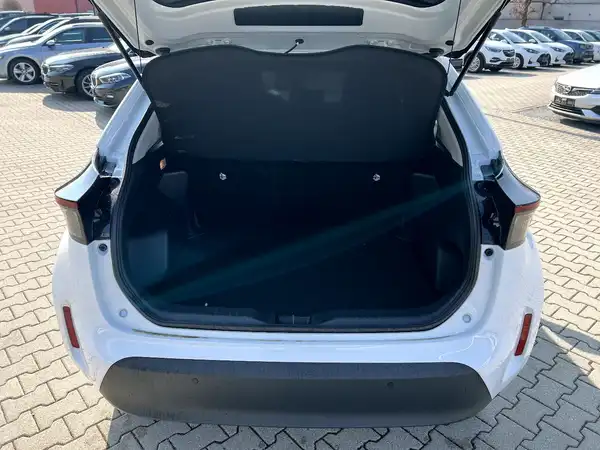 TOYOTA YARIS (7/26)