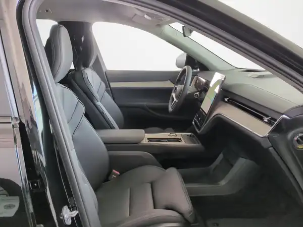 VOLVO EX90 (11/17)