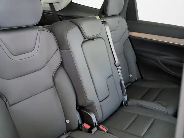 VOLVO EX90 (12/17)