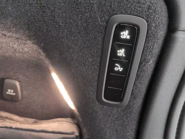 VOLVO EX90 (17/17)