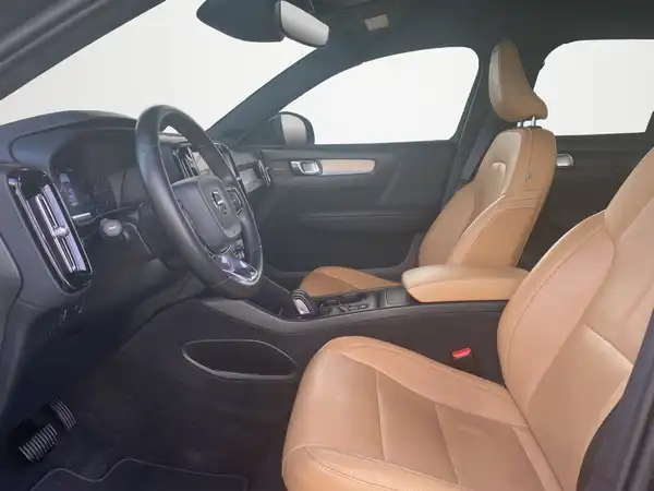 VOLVO C40 (7/22)