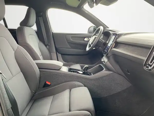 VOLVO C40 (12/19)