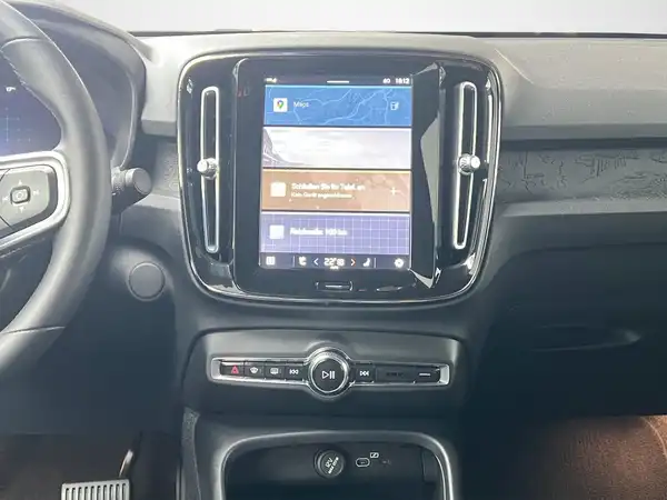 VOLVO C40 (11/20)