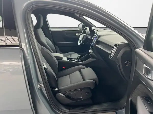 VOLVO C40 (12/20)