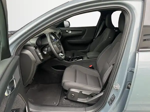VOLVO C40 (7/20)