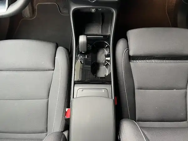 VOLVO C40 (9/20)