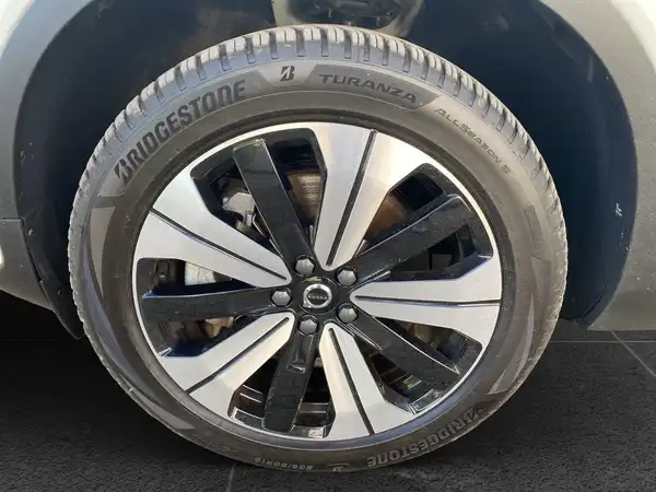 VOLVO C40 (15/20)